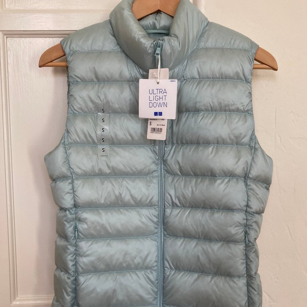 NWT UNIQLO Ultra Light Down Vest • Women’s SMALL • Light Seafoam Green
